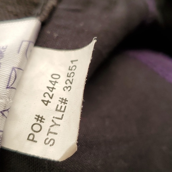 NYDJ Stretch Capri Jeans Rhinestone Button Cuff Sz 10 - Picture 8 of 8